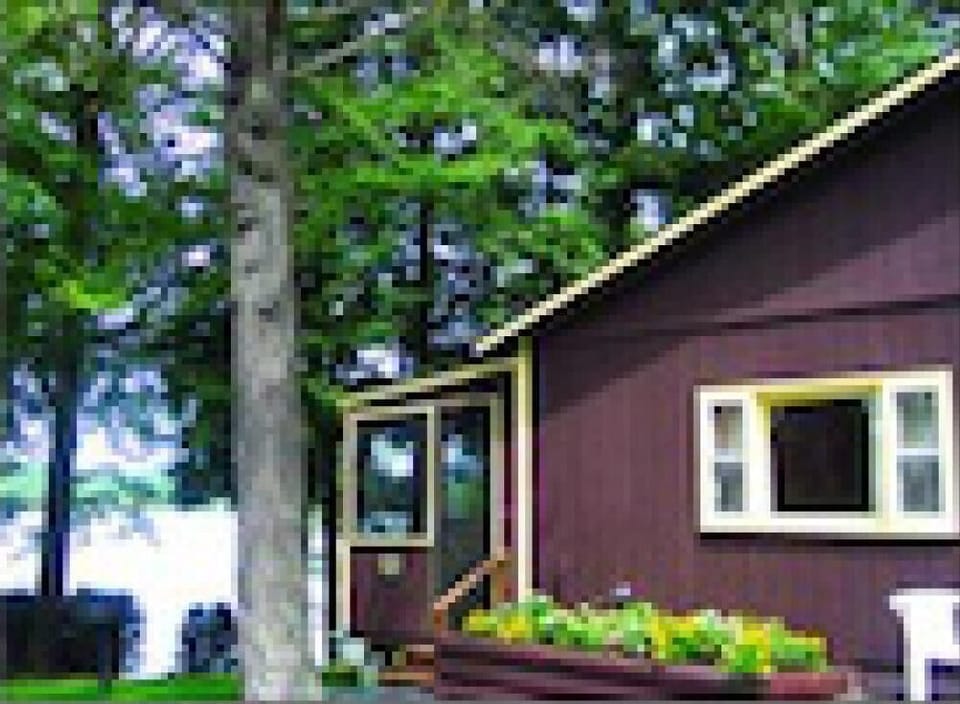 Nest Cottage Entry Porch overlooking Long Lake