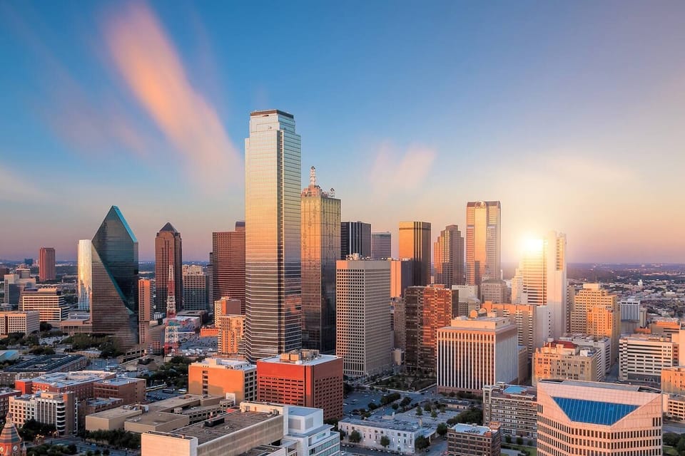 30 minute drive to downtown Dallas and 15 minute drive to downtown Fort Worth