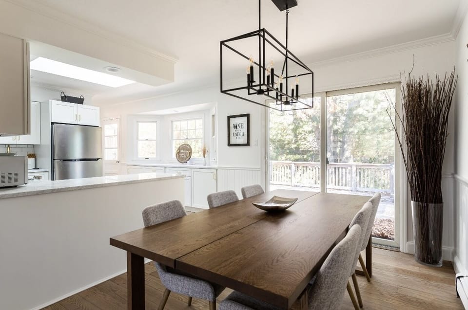 Spacious dining area 