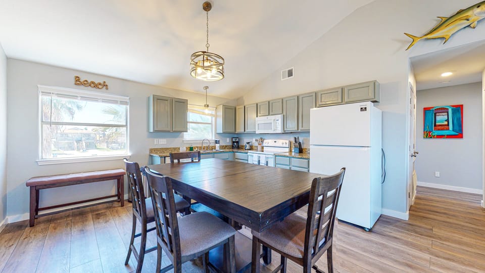 Dining Room/ Kitchen