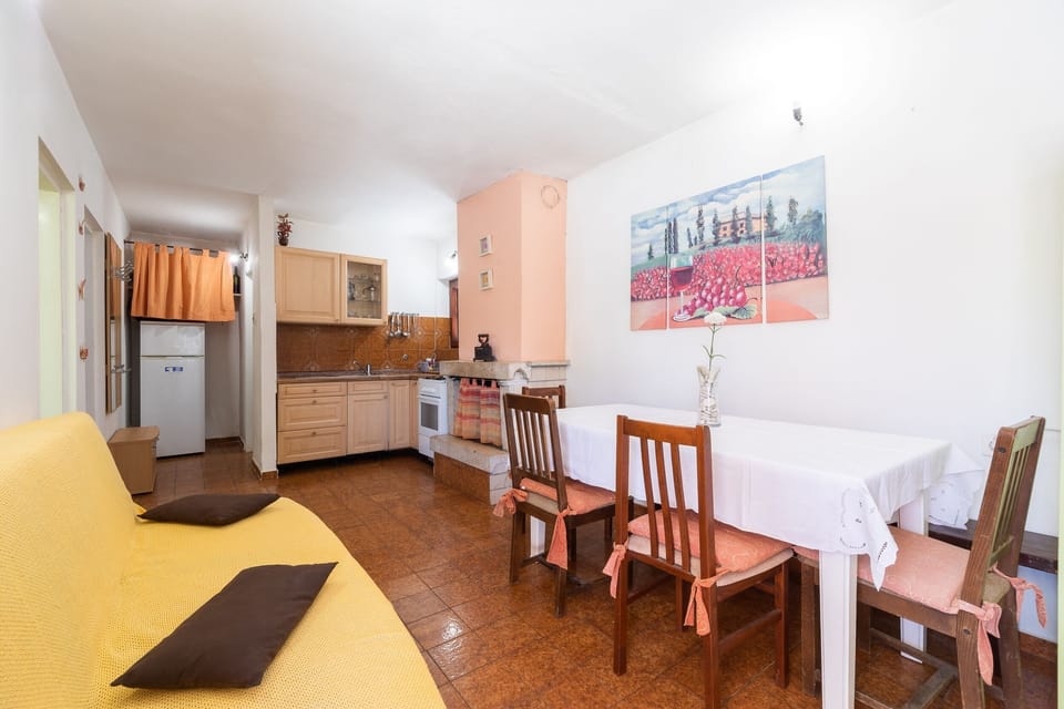 Dining room 1