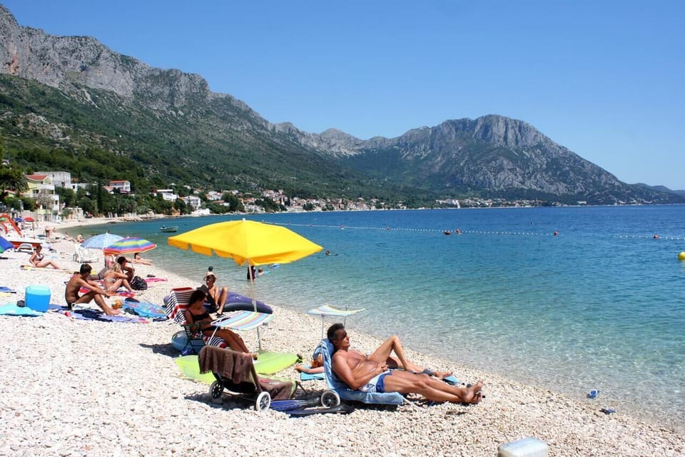 Nearby beaches