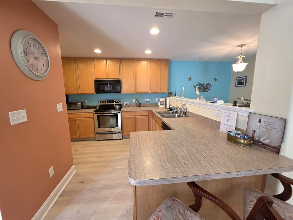 Main Level,KITCHEN,