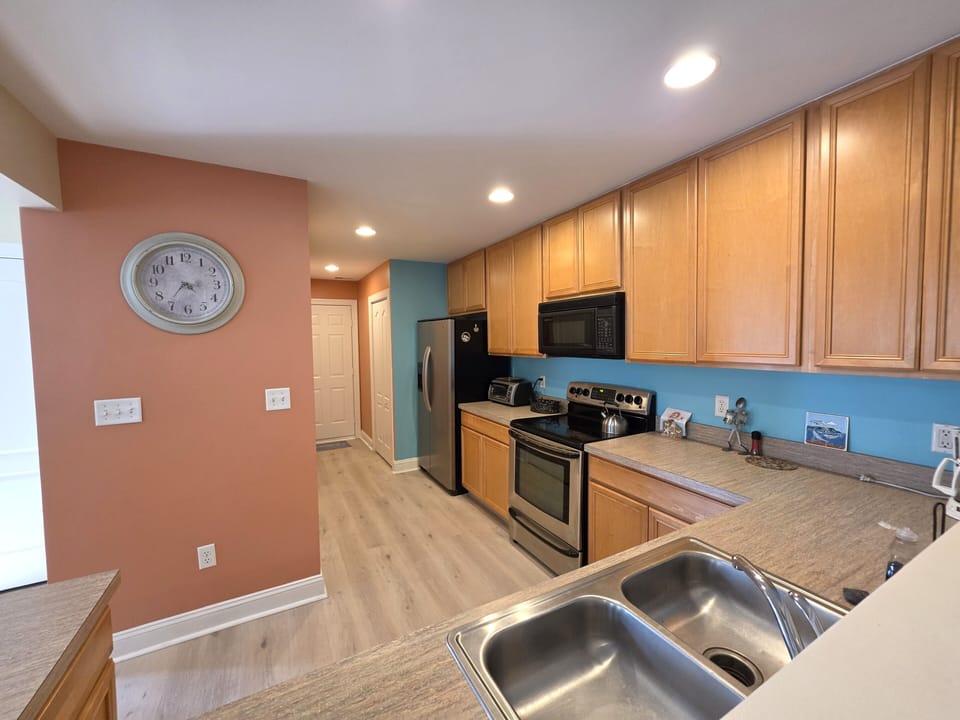 Main Level,KITCHEN,