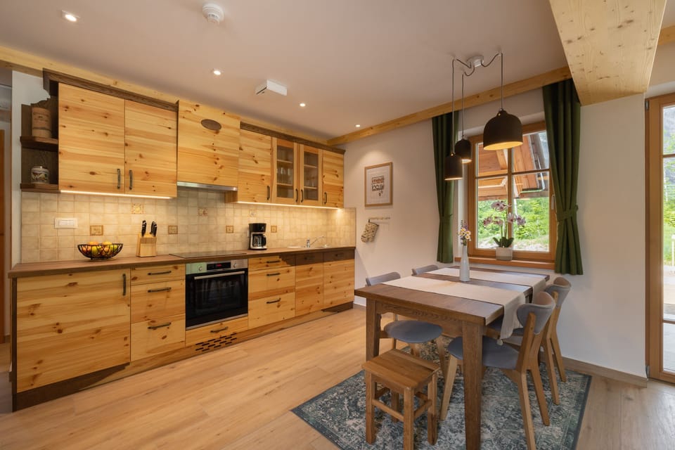 Alpine SPA Chalet - fully equipped kitchen for lovely meals with loved ones.