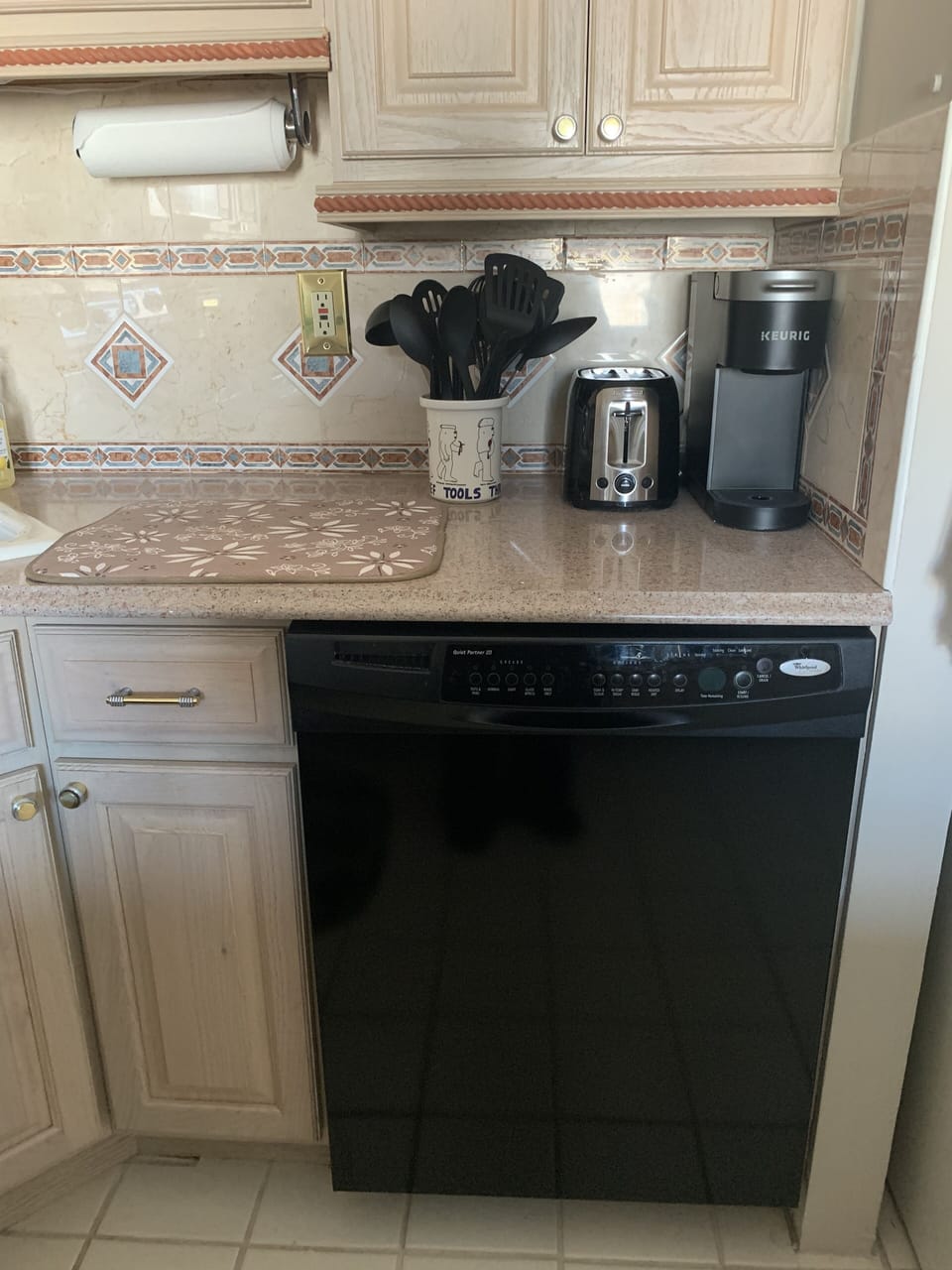 Dishwasher, KEURIG, toaster