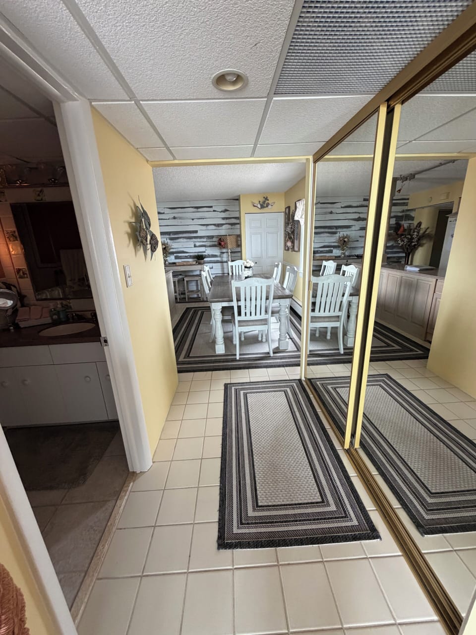 Hallway from Dining Room to Living Room 