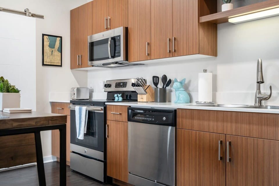 Kitchen is stocked with all of the essentials. 