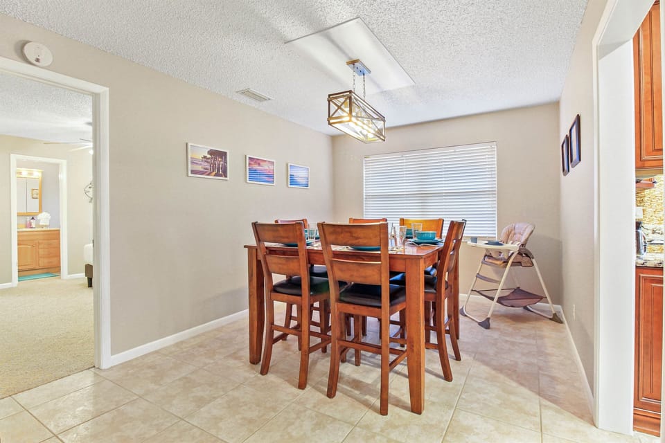 Seating for 6 on one side of the kitchen and seating for 4 on the other side