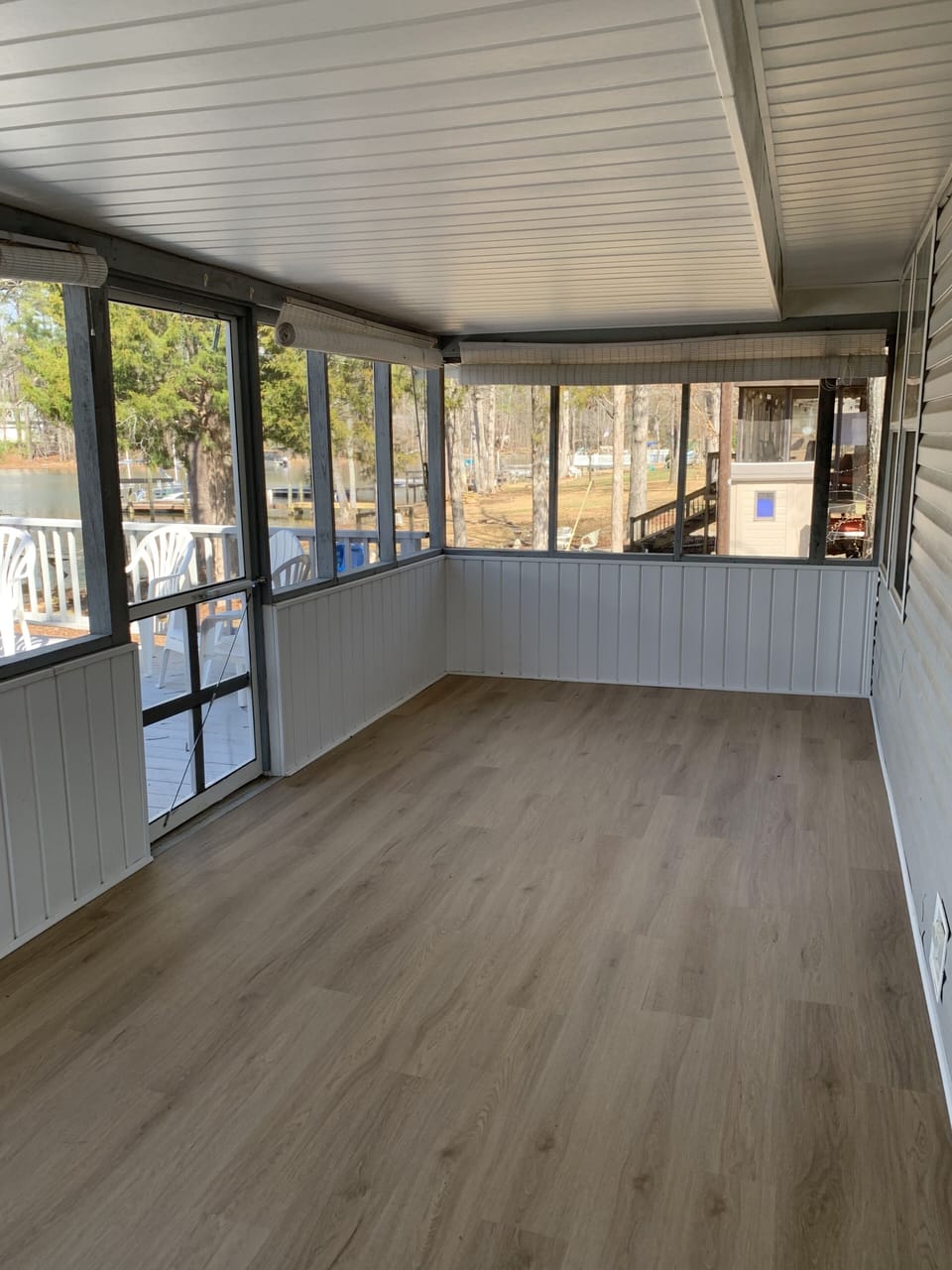 Screen porch