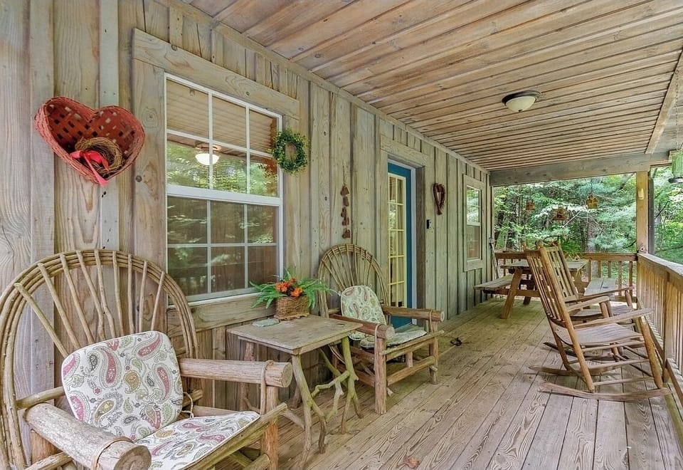 Cabin in Willoughby Woods near Brevard Cabin in Tennessee