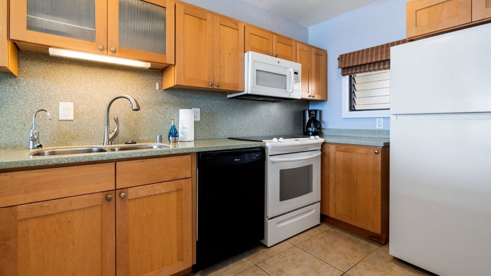 Fully equipped kitchen