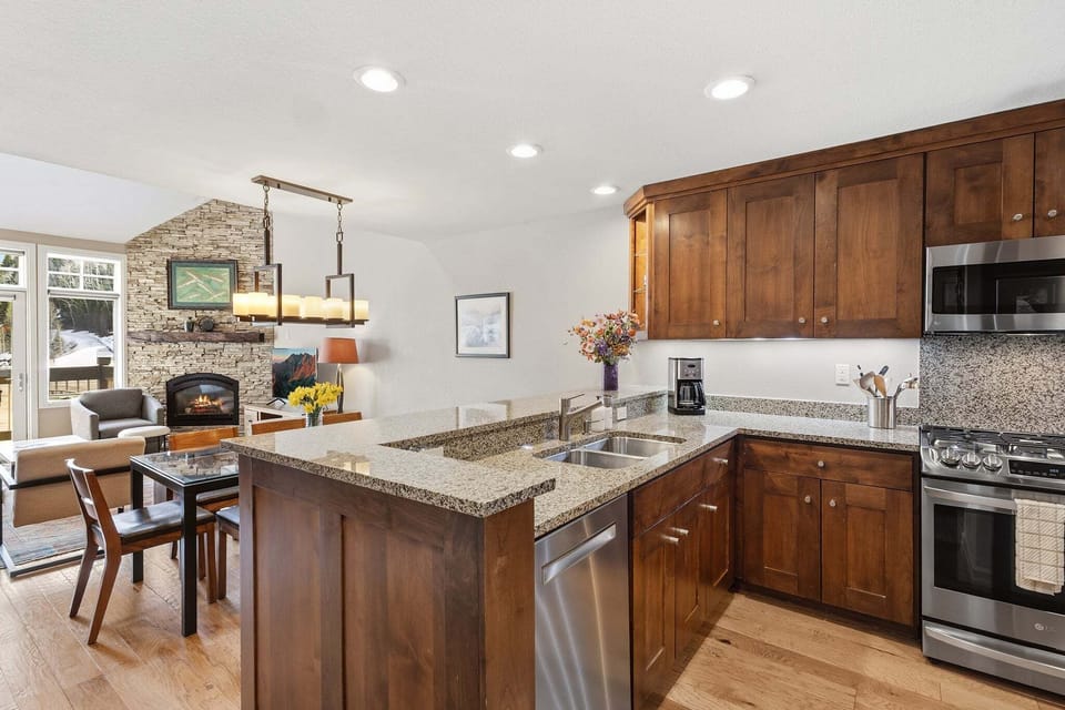 Open concept kitchen /dining and living area.