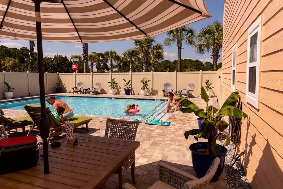 pool and grilling area