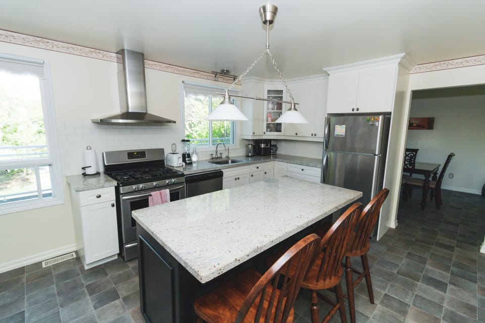 Kitchen with stainless steel appliances 