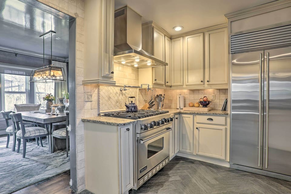 Fully Equipped Kitchen | Blender | Toaster