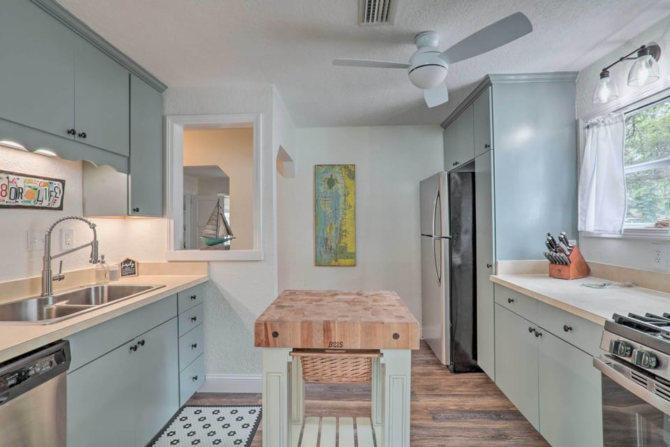 Fully Equipped Kitchen | Stainless Steel Appliances