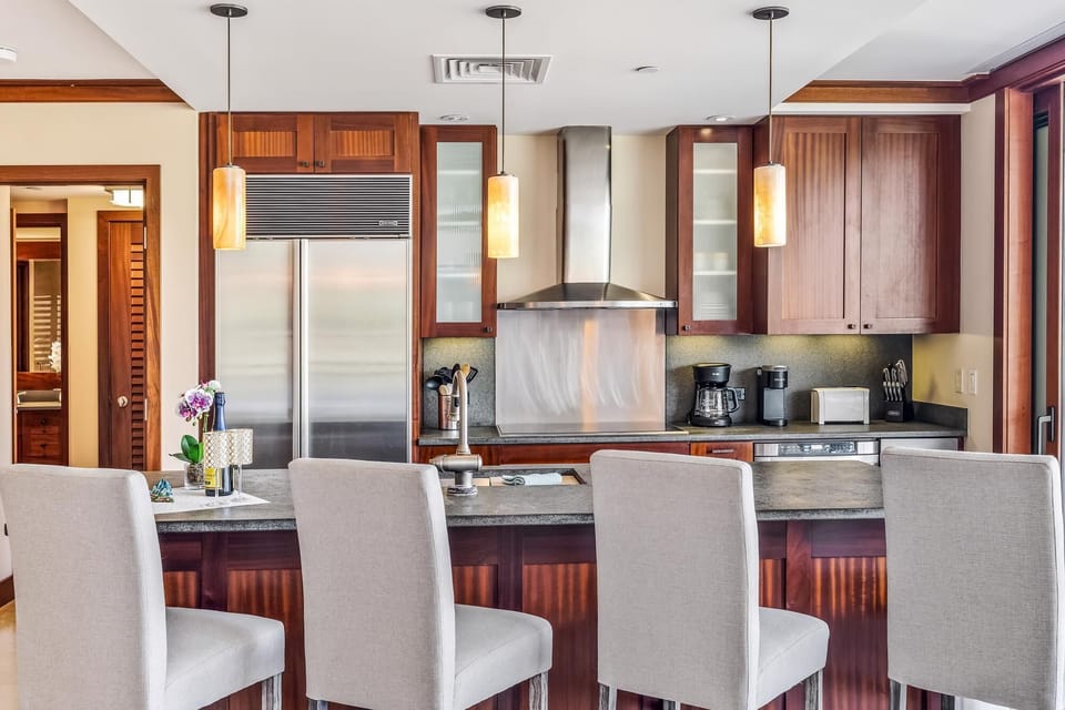 spacious and fully equipped kitchen
