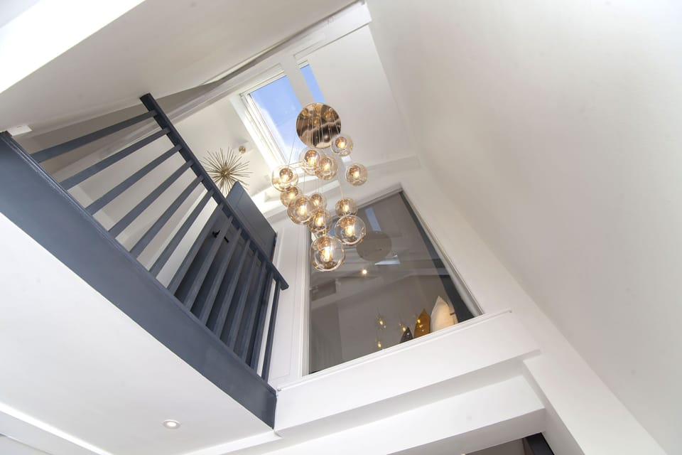 The stunning chandelier and skylight
