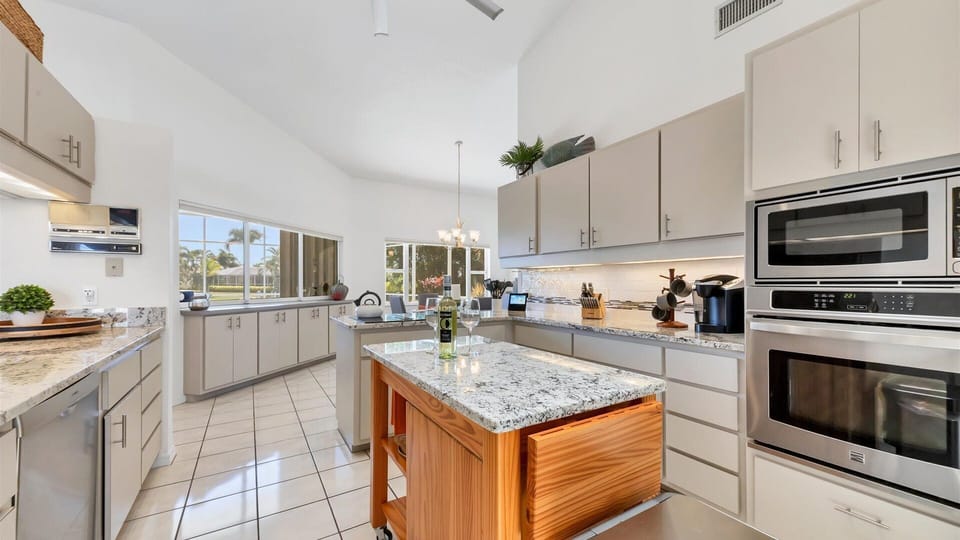 Whip up wonders: Our kitchen, where recipes come to life!