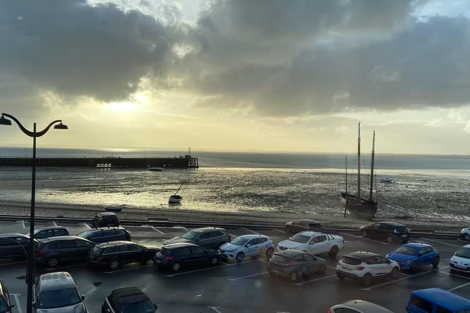 Region [summer] (>5 km)