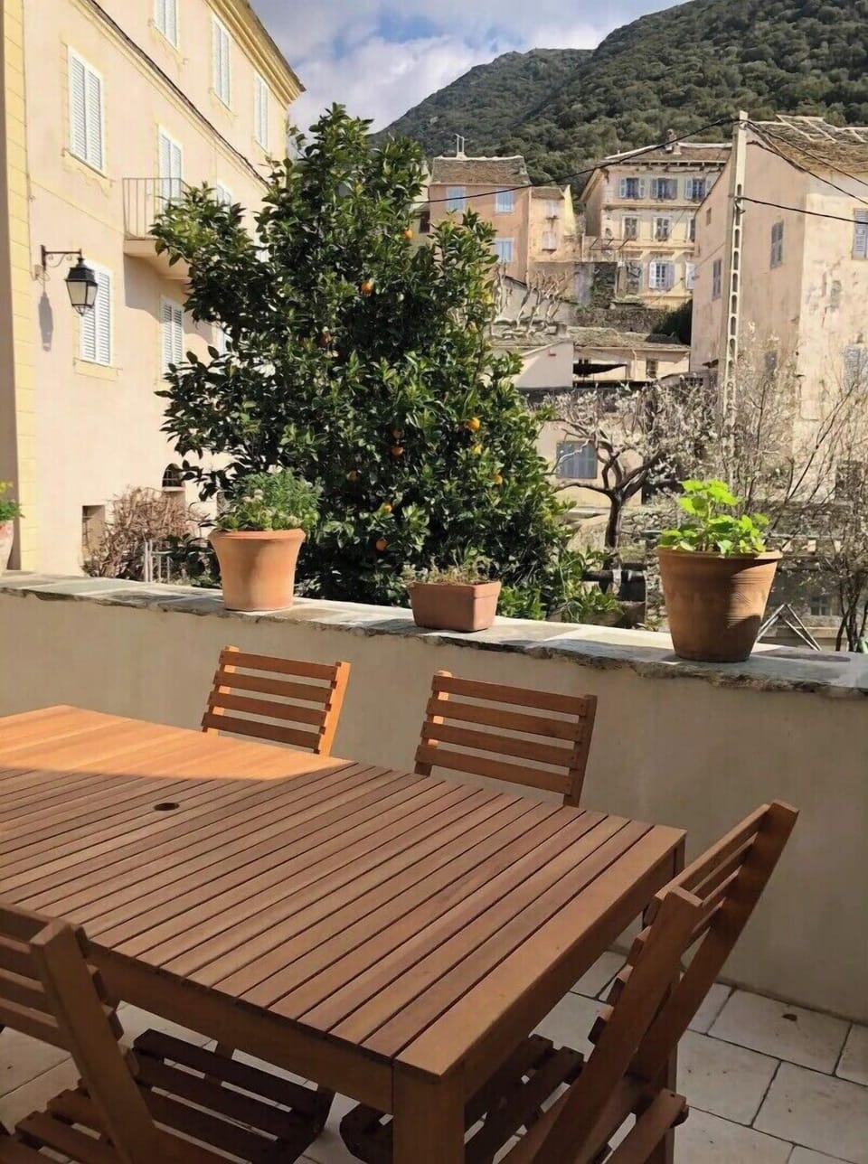 Outdoor dining