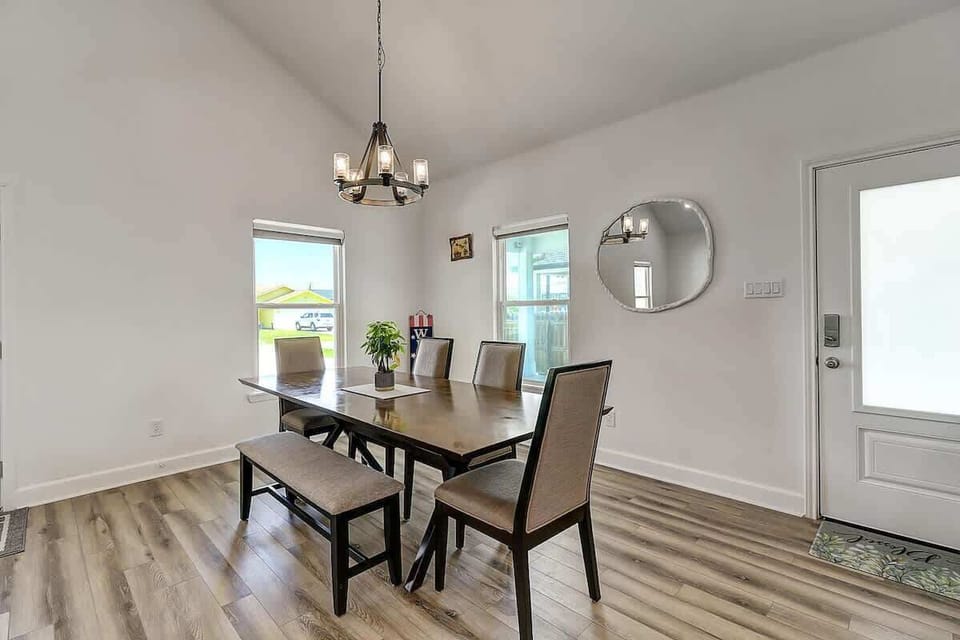 Dining Area. 