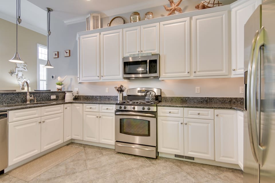Fully Equipped Kitchen | Basic Cooking Essentials Provided