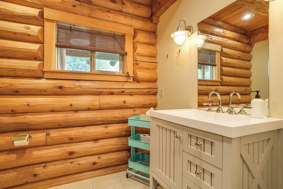 Full Bathroom | Washer & Dryer | 1st Floor
