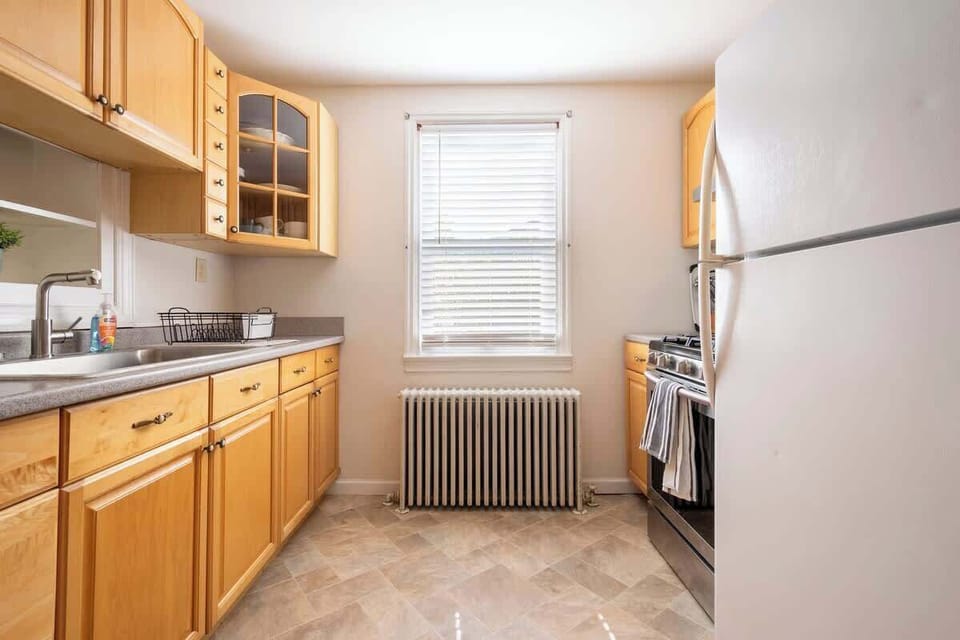 Lots of counter space in the kitchen. 