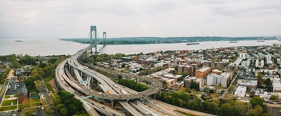 Arrive inspired by sweeping waterfront views and iconic skyline.