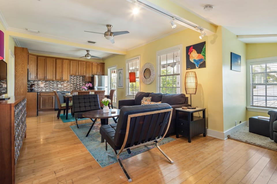 Living/Kitchen Space (1)