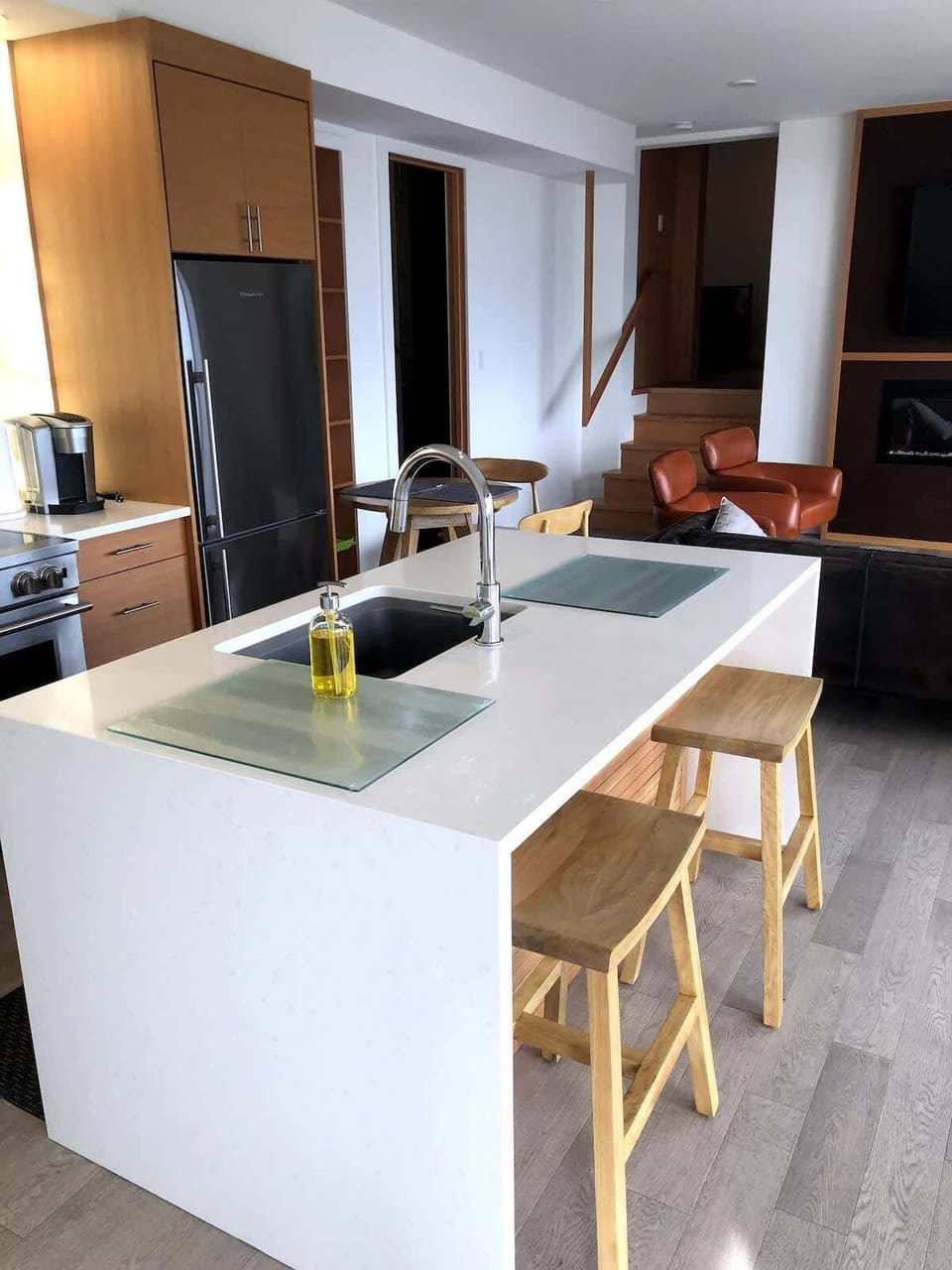2 bedroom kitchen island