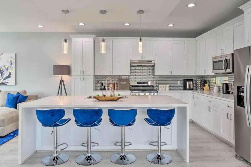 Kitchen Island w/ Breakfast Bar & Additional Seating