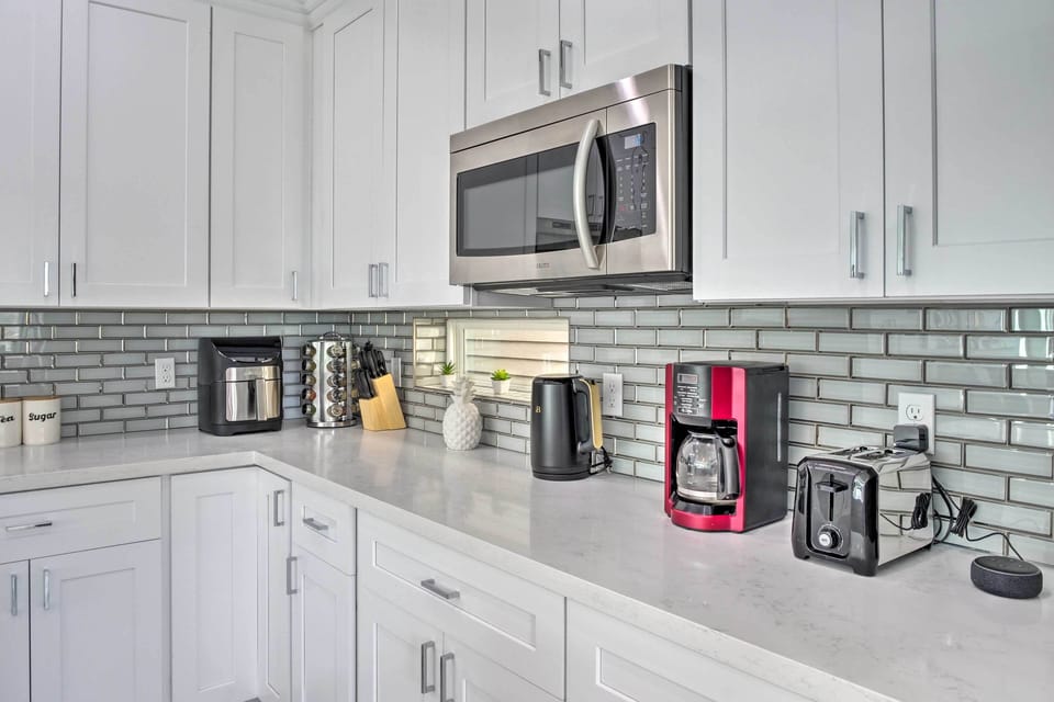 Kitchen w/ Air Fryer, Kettle, Coffee Maker and Toaster