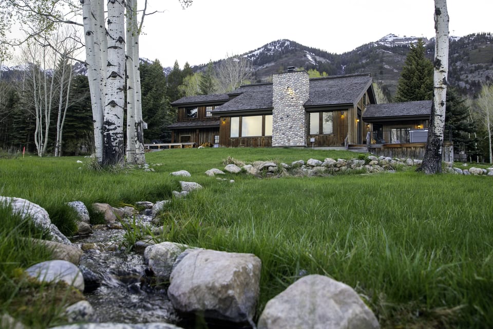 Evening at Ellen Creek Lodge