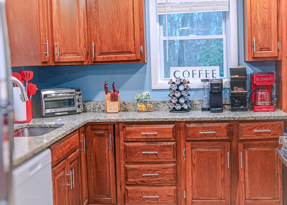 Fully equipped kitchen that makes you feel right at home.