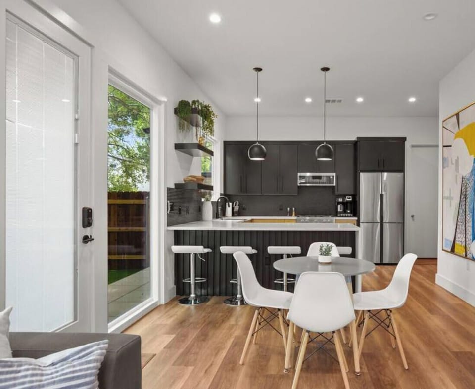 Open concept main floor with fully equipped kitchen