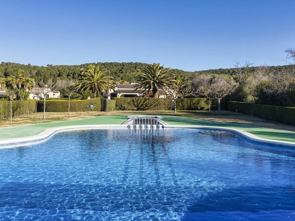 Water, Sky, Plant, Water Resources, Azure, Natural Landscape, Swimming Pool, Tree, Rectangle