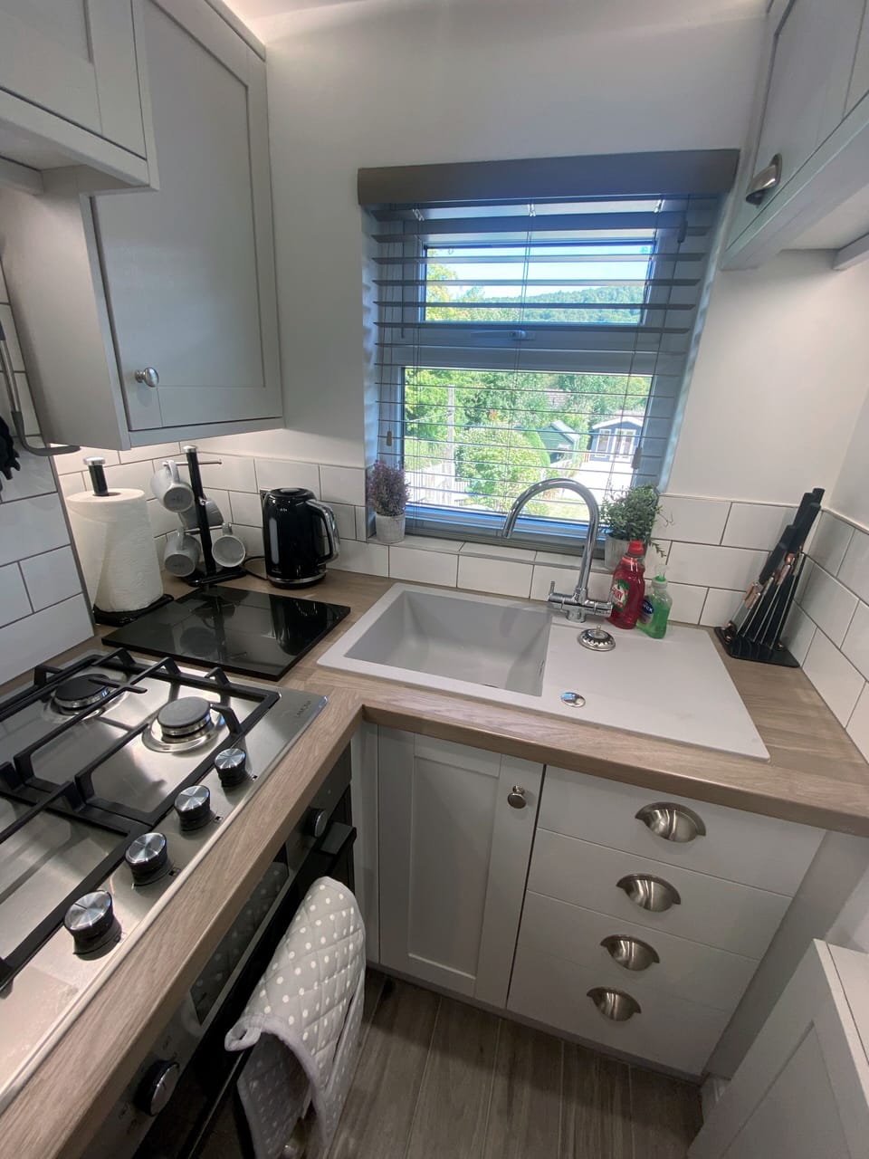 Kitchen overlooking rear garden