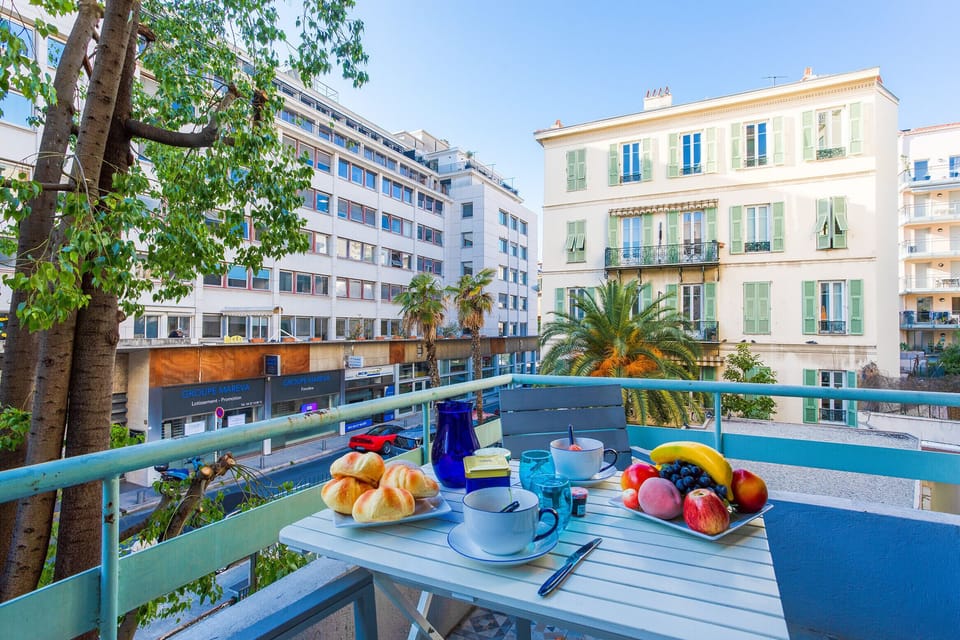Equipped terrace