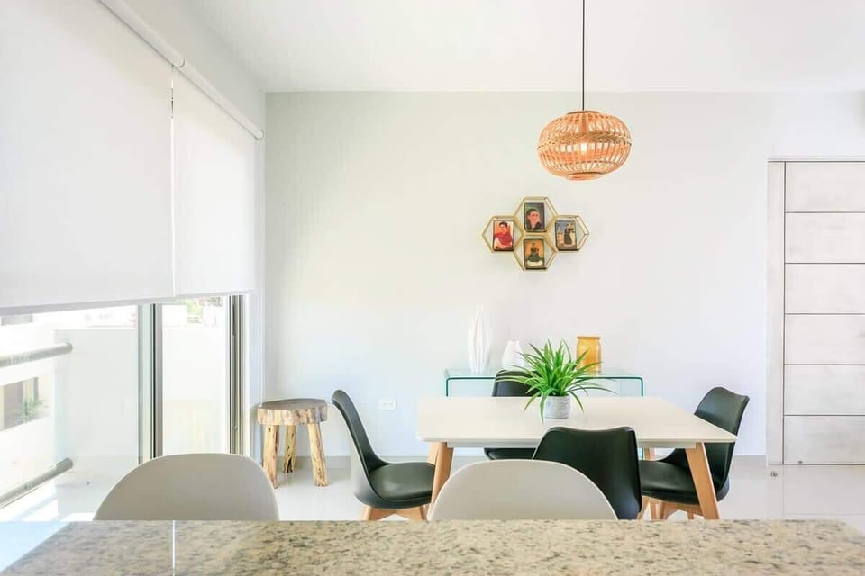 Nice natural light permeates the space