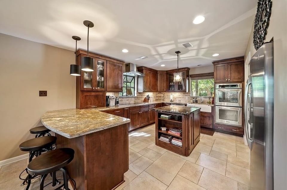Kitchen counter and stools