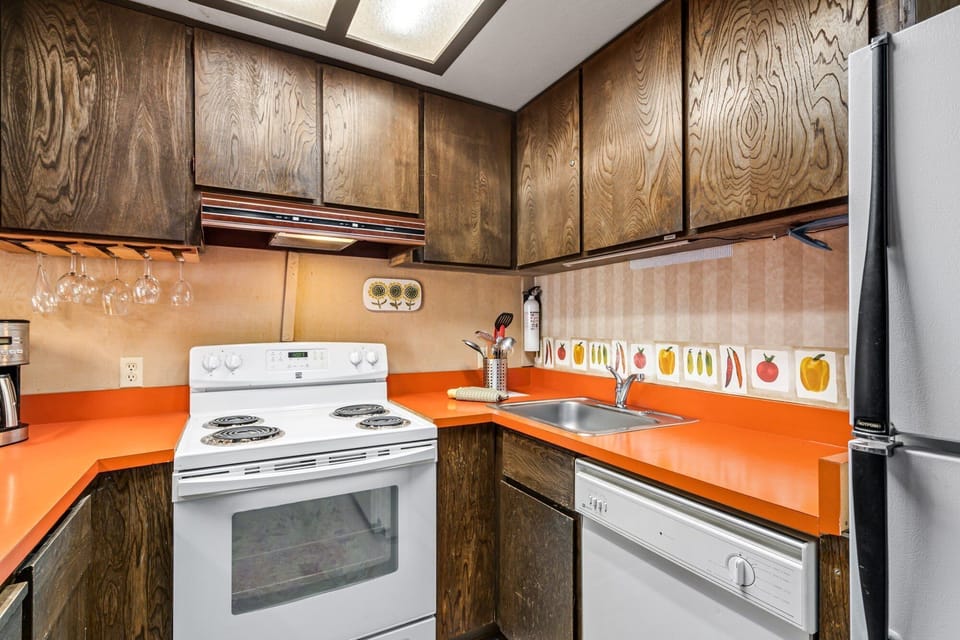 Kitchen with everything you need to cook for the crew and have a greta meal!