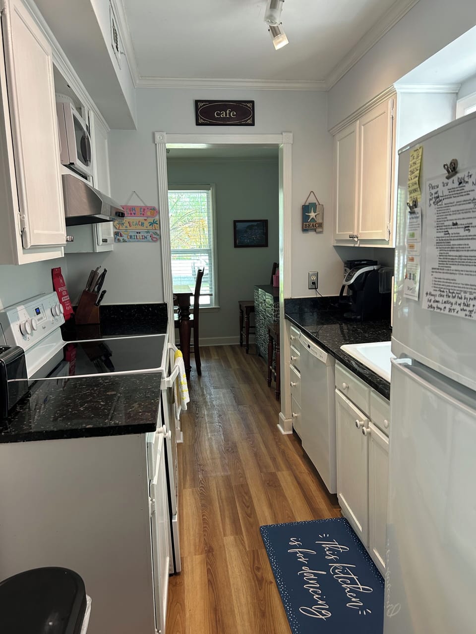 Fully Equipped Kitchen!!