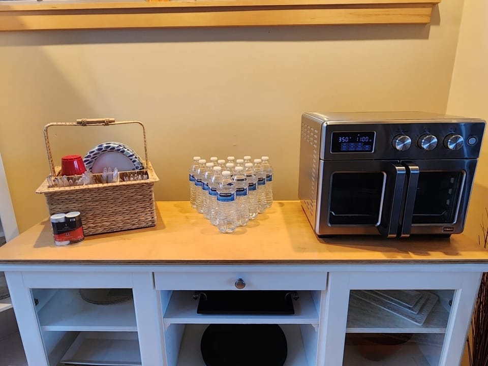 This buffet offers a toaster oven as well as some items to start your trip.