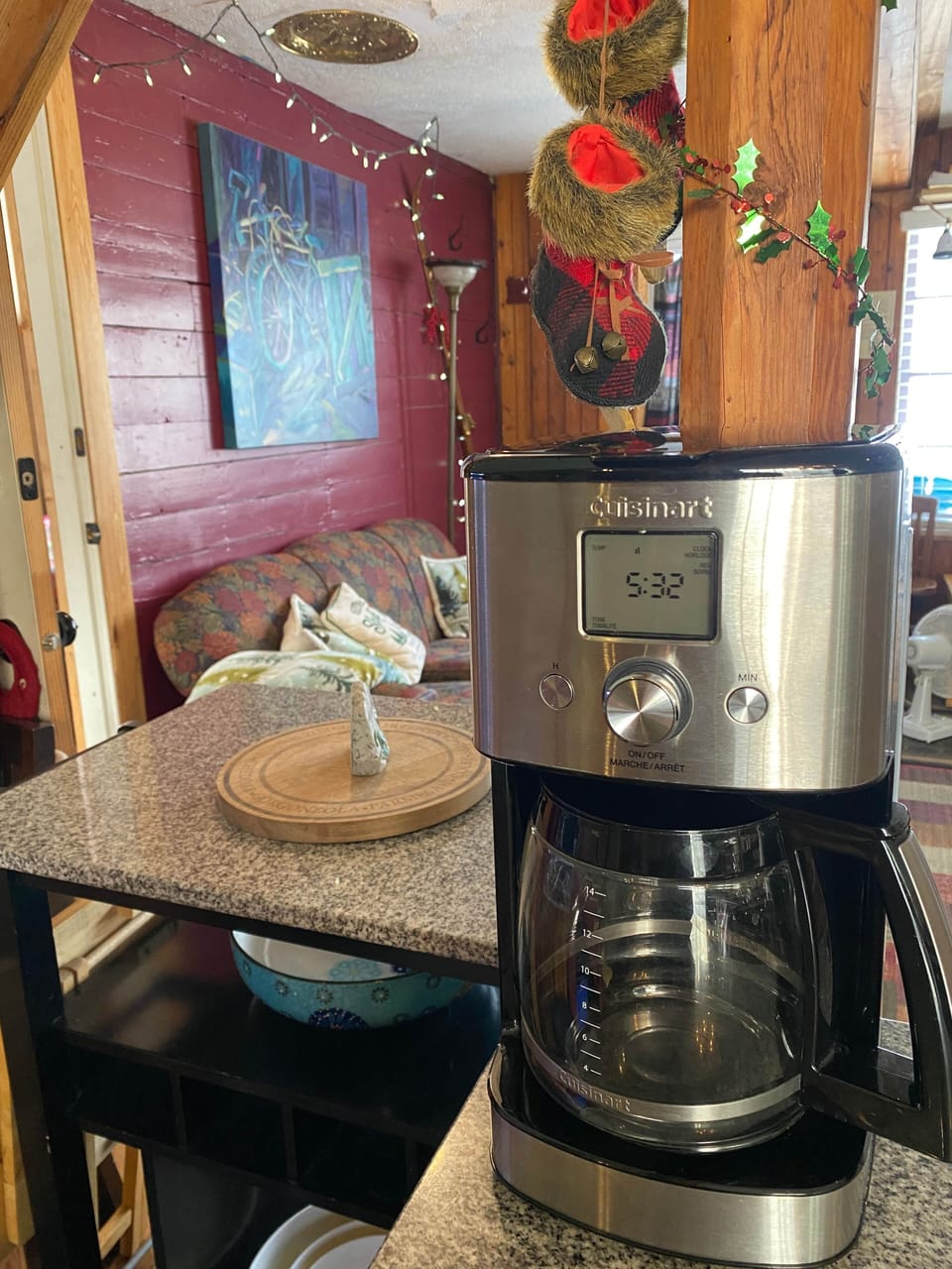 Coffee machine to Lvg Room