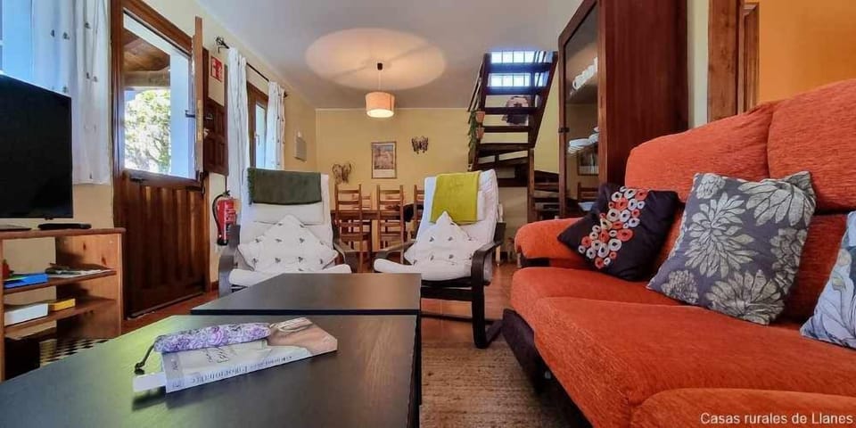 Communal lounge/ TV room,Living room,Dining area