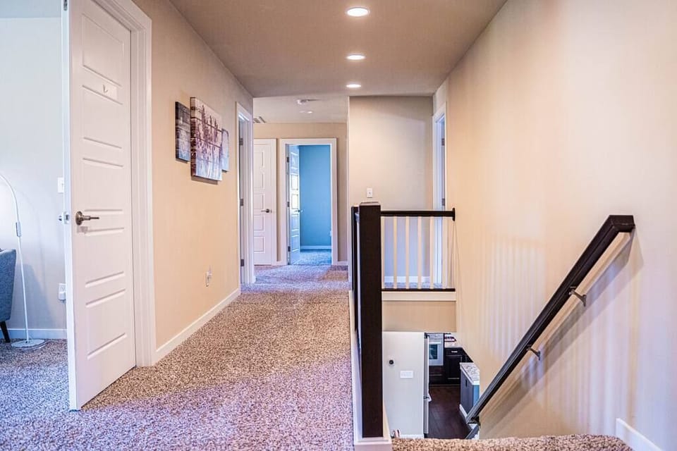 2nd floor hall way