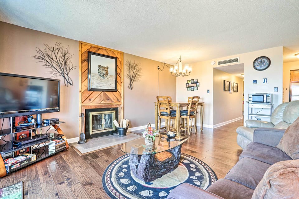 Living Room | Free WiFi | Central Heating & A/C